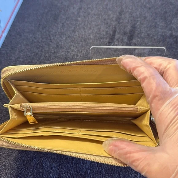 Badgley Mischka Vegan Leather Gold Studded Zippered Wallet (EUC) - Picture 12 of 17